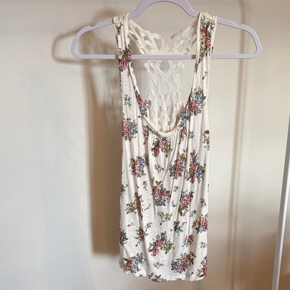 Forever 21 Floral Lace Tank Top - Cream and Red